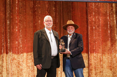 Dr. Richard Chinnock receives 2024 Shirley N. Pettis Award at annual Foundation Gala. 